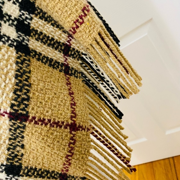 Burberry Nova Check Cashmere and Wool Poncho/Shawl - Picture 5 of 8